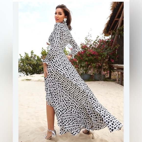 Giffniseti Boho Al-line Black and White Maxi Dress w Long Sleeves. Size S - Picture 6 of 16